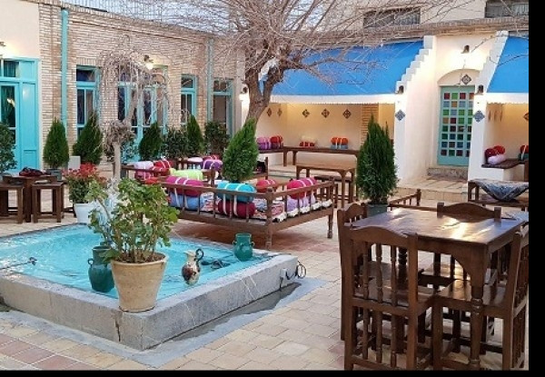اقامتگاه بوم‌گردی سرای هاتف ۳