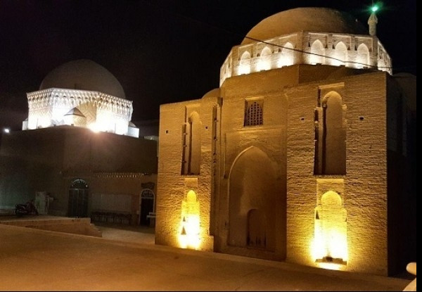 مجتمع اقامتی امپراطور قشم ۲