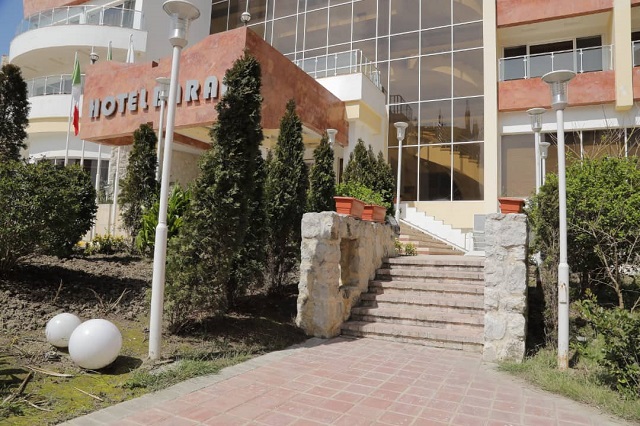 Nour-Baran-04.jpg