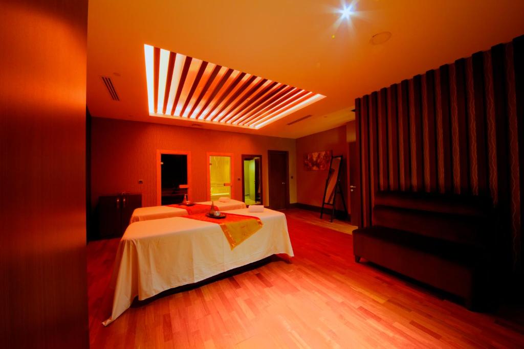 Ramada Merter (17).jpg