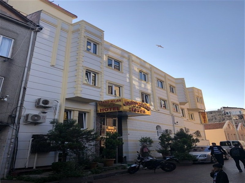 Grand Milan Hotel (2).jpg