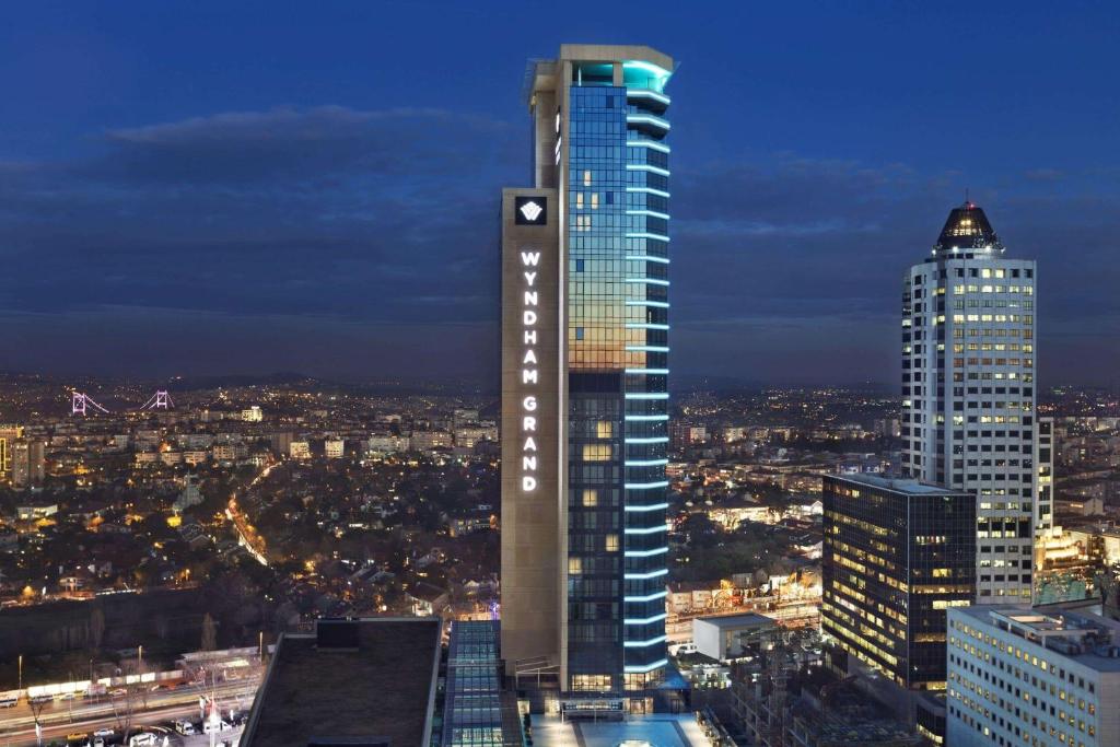 ویندهام گرند لونت (Wyndham Grand Levent)