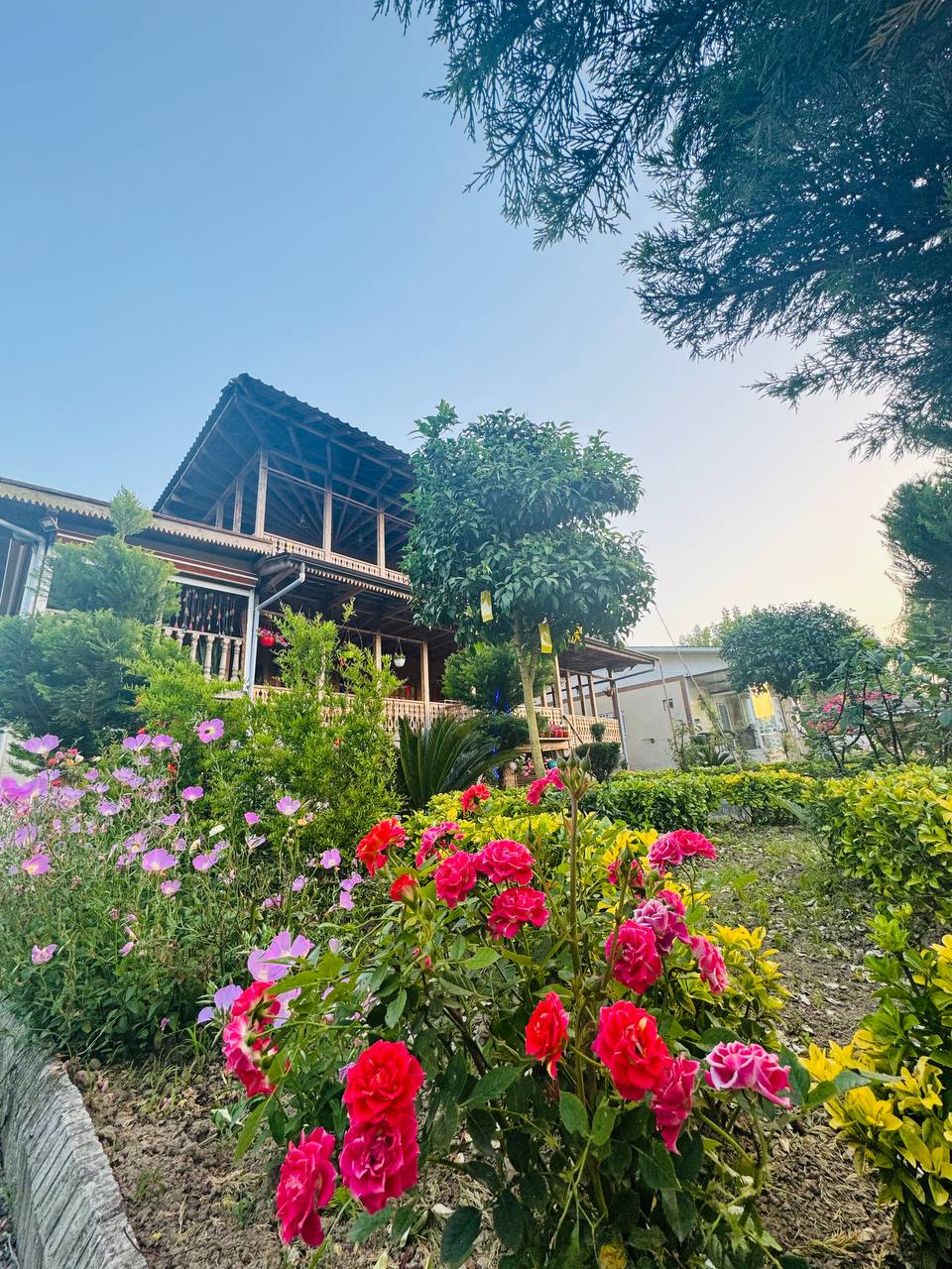 سرای فخر