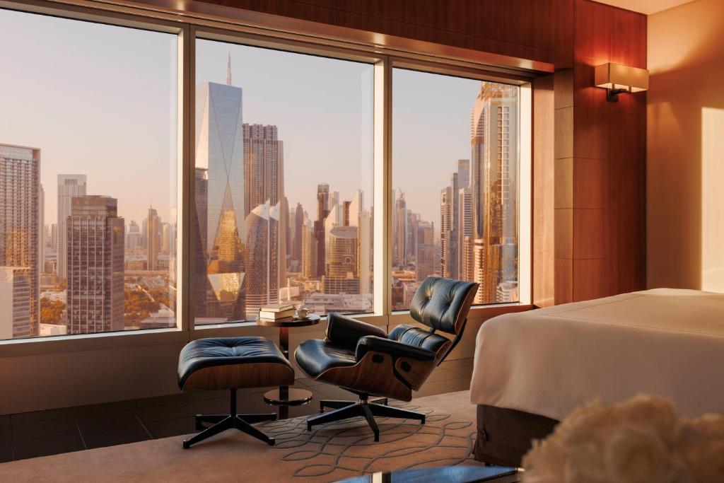 Jumeirah Emirates Towers (5).jpg
