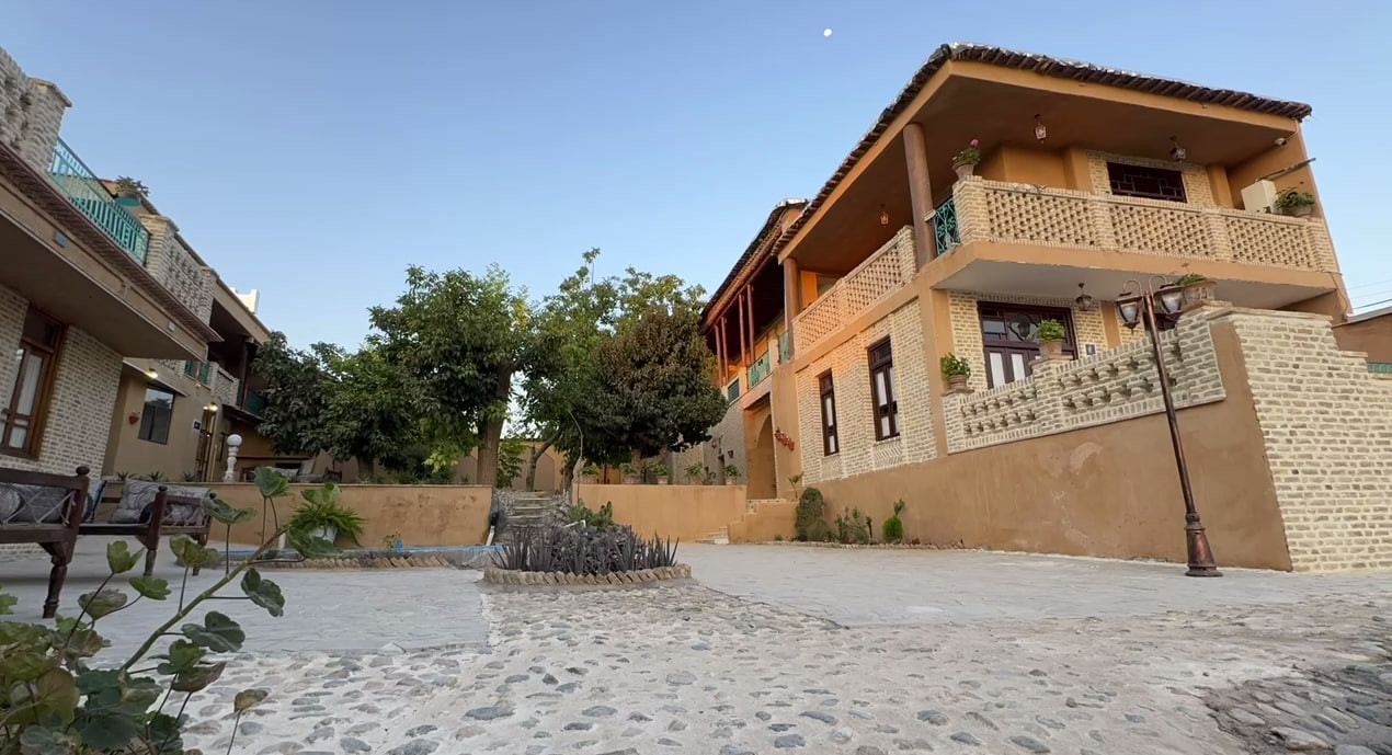 عمارت بريزاد — 1