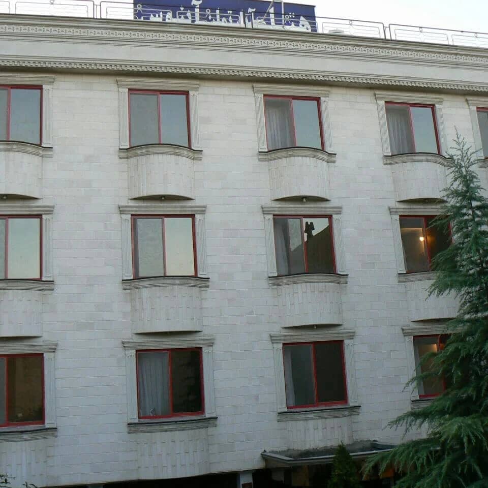 أبنوس — 3